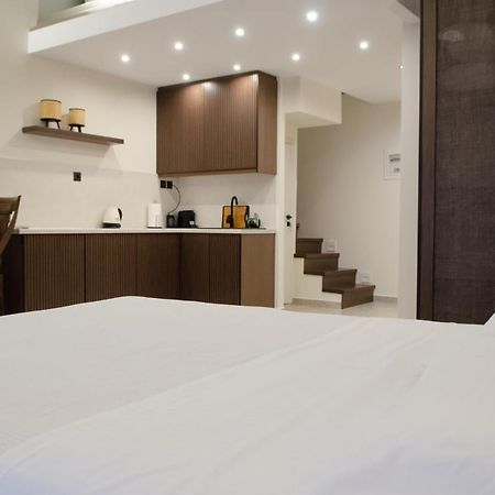 Leone Suites Нафпактос Экстерьер фото