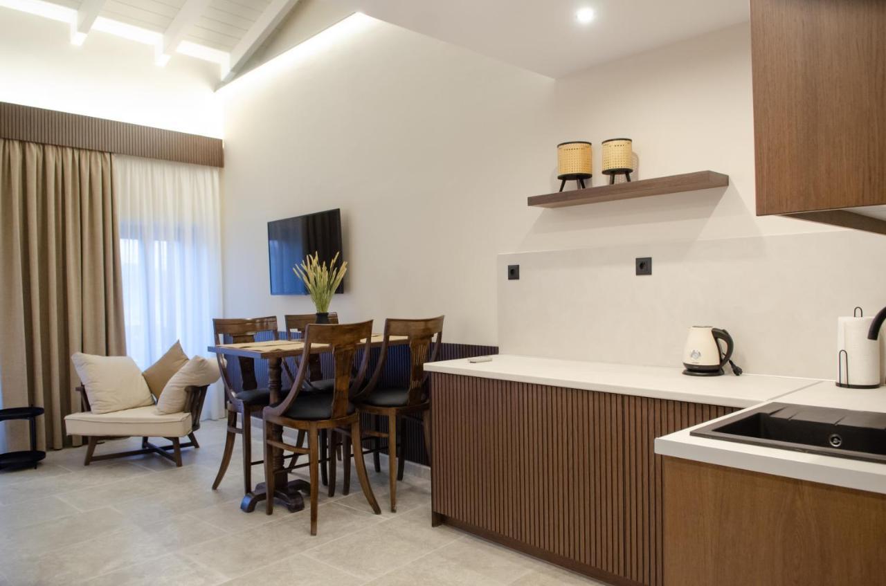 Leone Suites Нафпактос Экстерьер фото