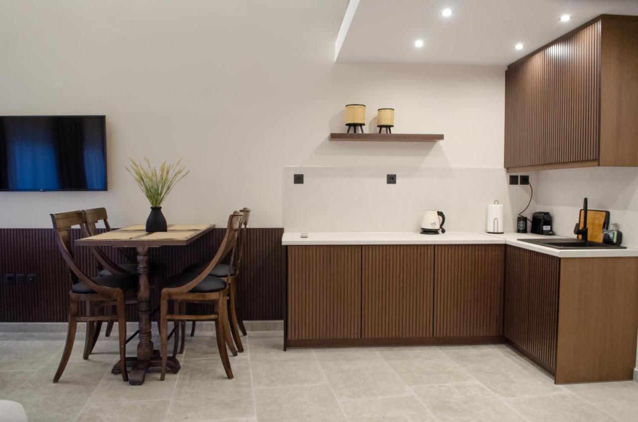 Leone Suites Нафпактос Экстерьер фото
